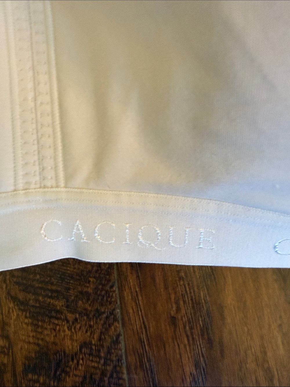 Cacique White Lightly Lined No-Wire Smooth Cup Bra, size 44C - Picture 2 of 6